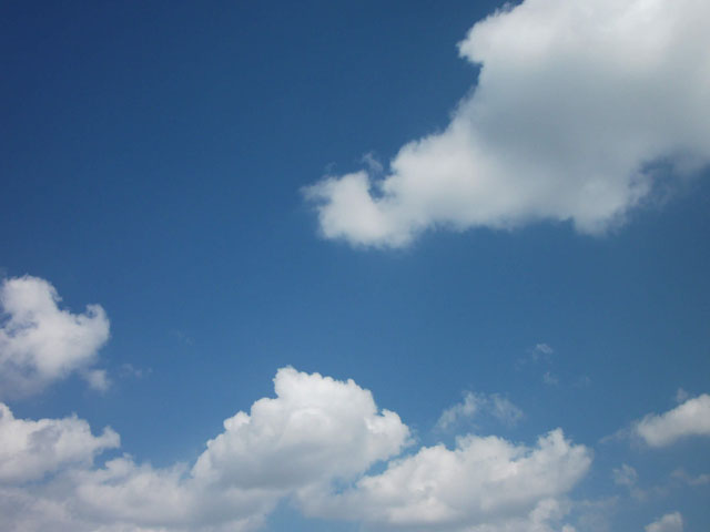 夏の雲の写真画像